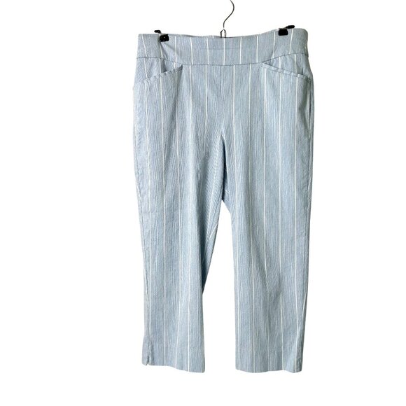 Chicos Perfect Stretch Capri Pants Size 1 M Blue White Striped Pull On Preppy - Picture 1 of 10